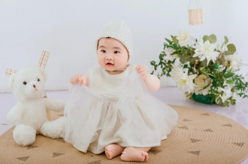河源宝宝在妈妈肚子里